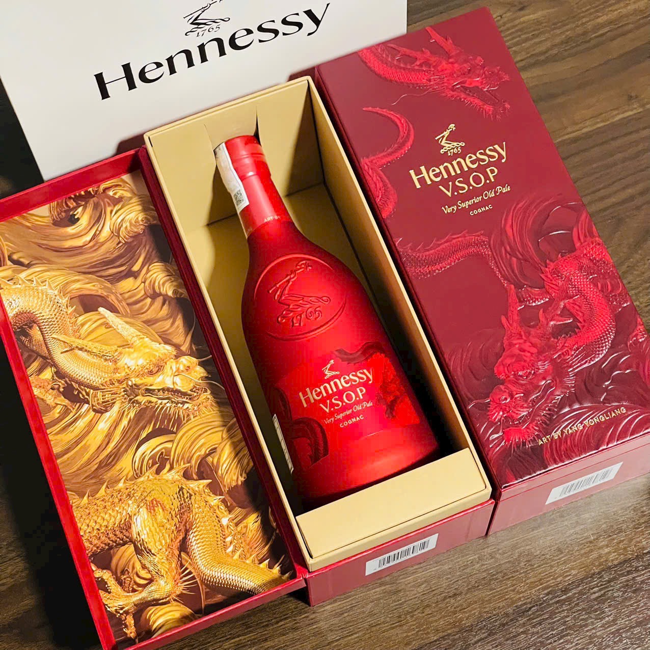 Rượu Hennessy VSOP chai đỏ